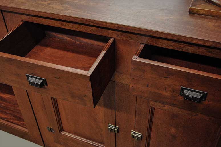 Front & Back Saloon Bar, with Shaped Mirrors